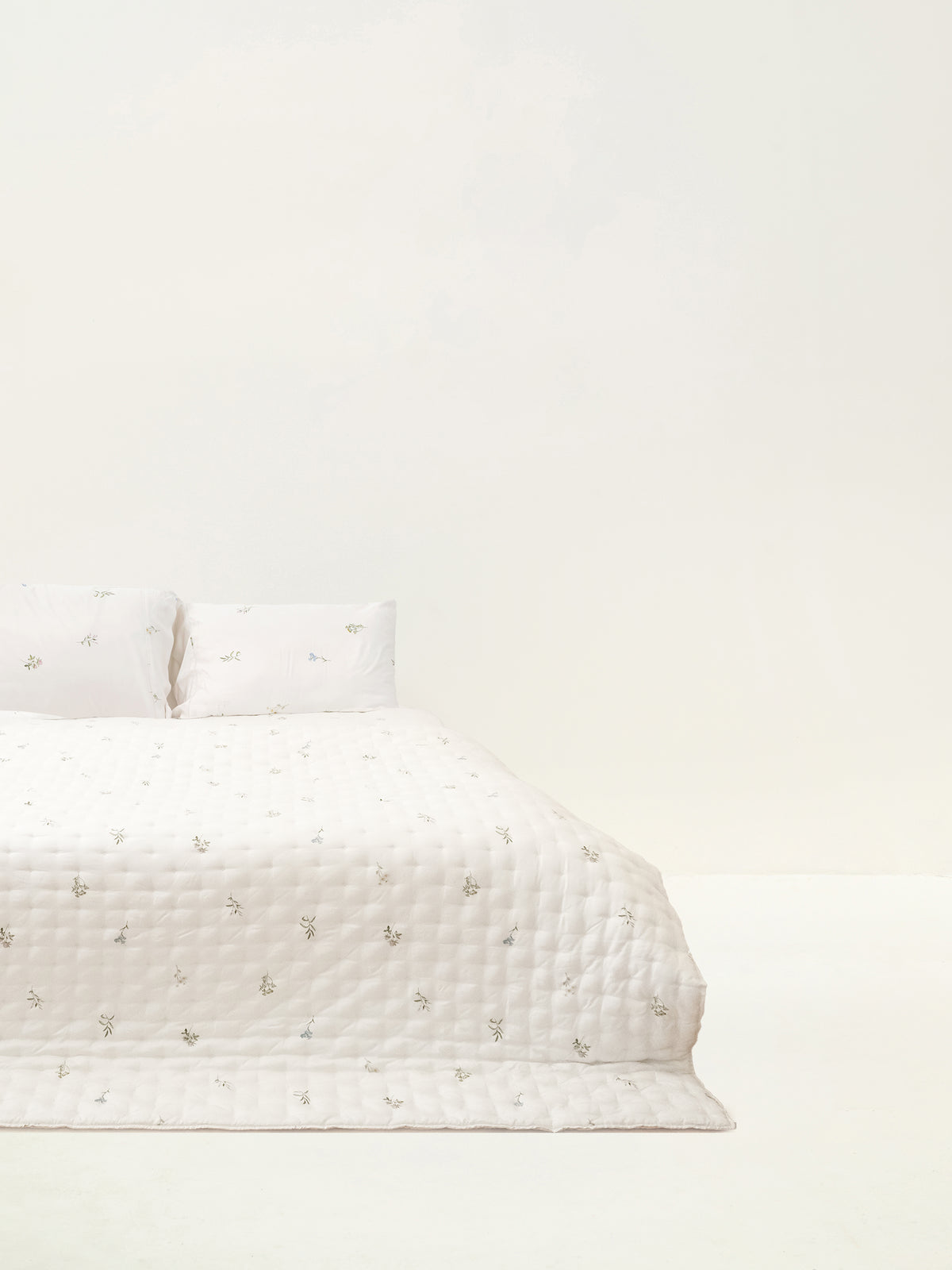 Organic Bamboo Quilted Duvet - Wildflower Picnic