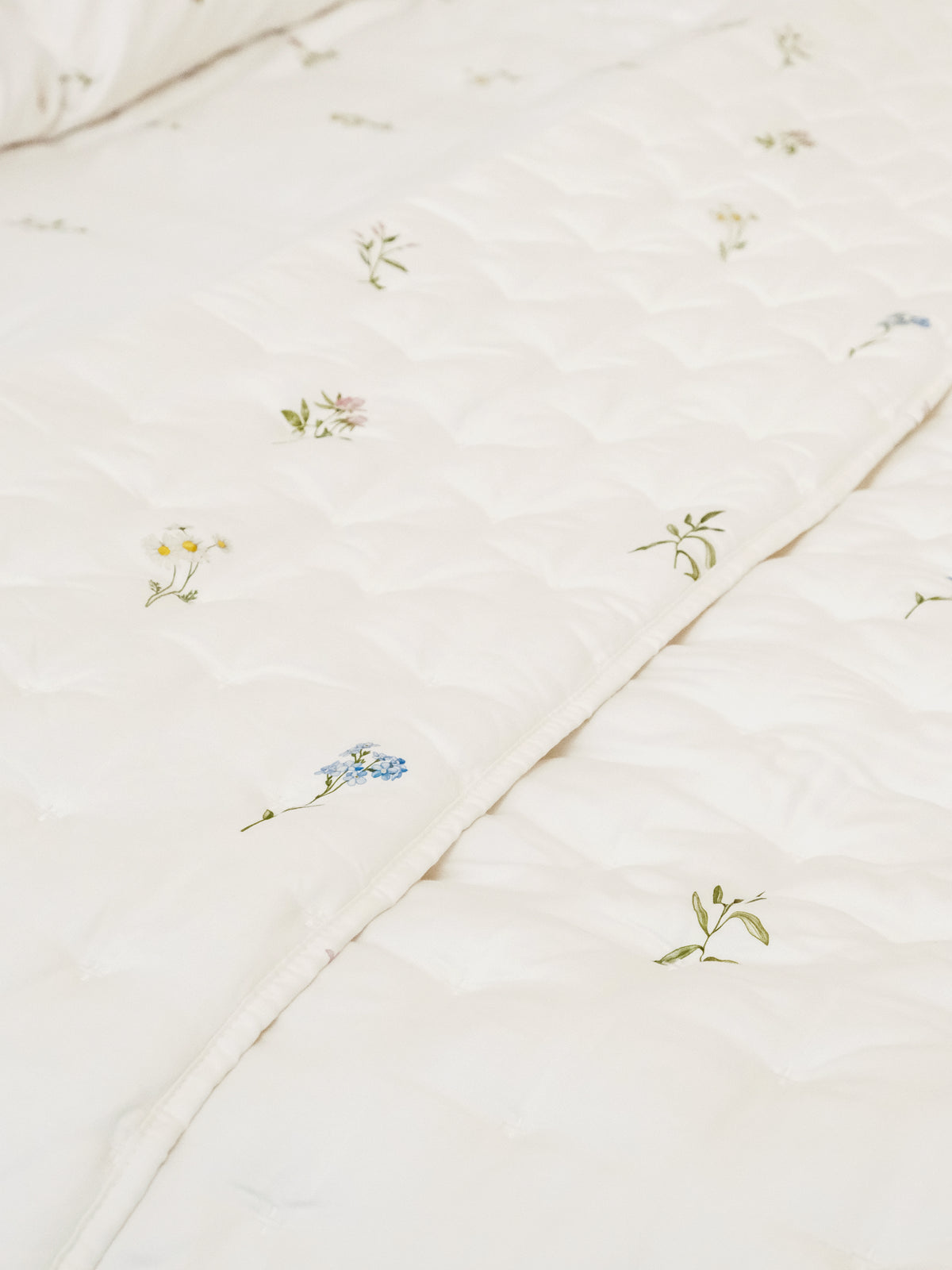 Organic Bamboo Quilted Duvet - Wildflower Picnic